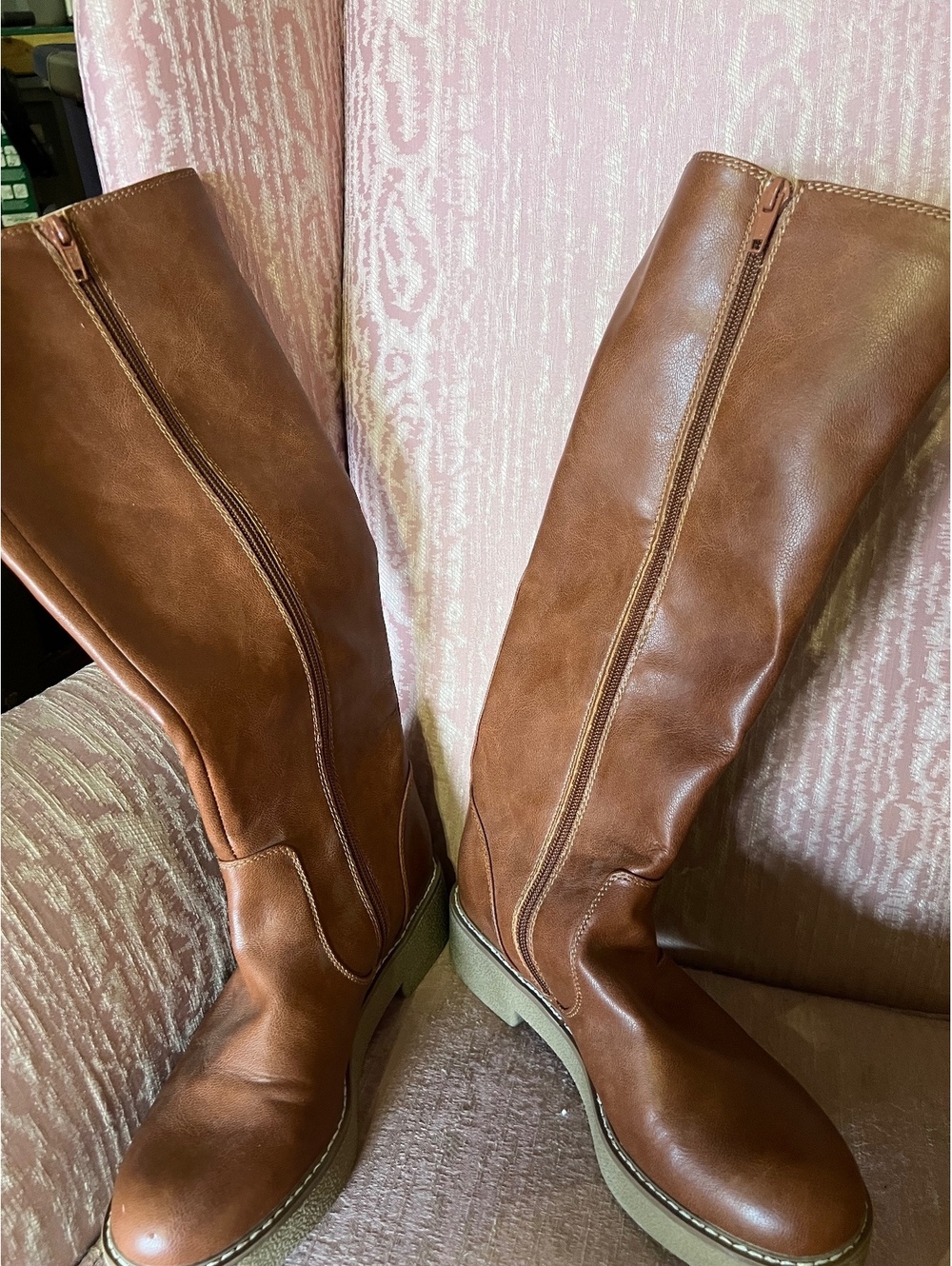 Women’s Sz 9 Boots